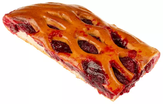 Пирог дрожжевой с вишней