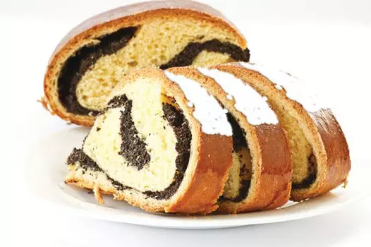 Рулет маковый