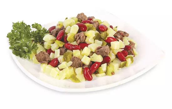 Салат с мясом и фасолью