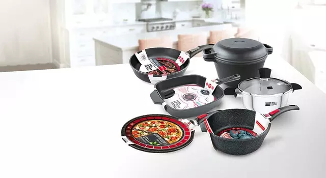 Сковородалитая НМП Титан Особенная 22см с/р антипригар