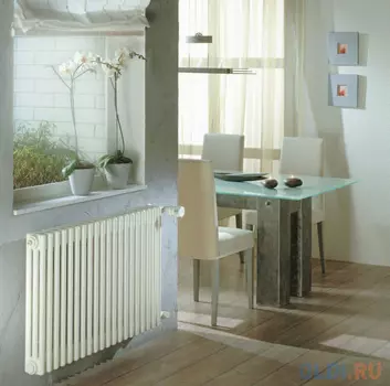 Радиатор труб. Zehnder Charleston Retrofit 2056, 10 сек.1/2 ниж.подк. RAL9016 (кроншт.в компл)