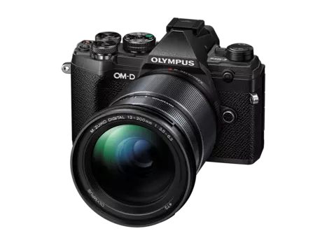 Фотоаппарат Olympus OM-D E‑M5 Mark III 12-200 Kit черный (V207090BE010)