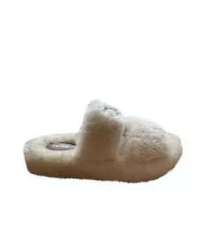 Шлепанцы