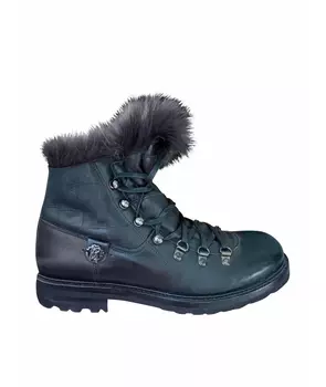 Высокие ботинки