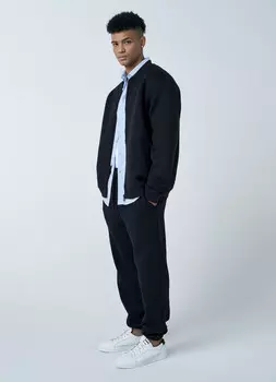 Базовые джоггеры, Черный