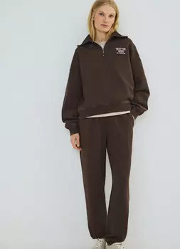 Базовые джоггеры, Коричневый