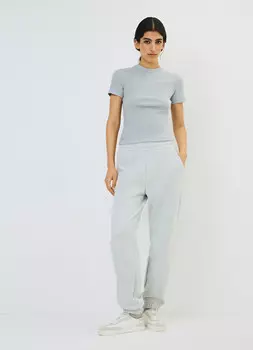 Базовые джоггеры, Серый