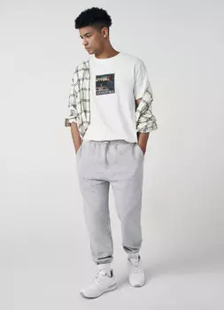 Базовые джоггеры, Серый