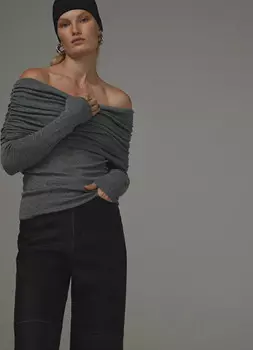 Джемпер с открытыми плечами, Серый