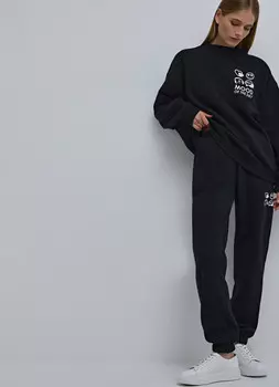 Джоггеры с принтом, Черный