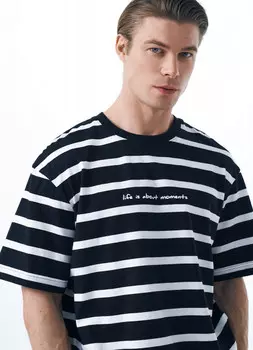 Футболка с принтом, Черный