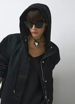 Лёгкая куртка с капюшоном, Черный