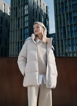 Объёмный пуховик с капюшоном, Бежевый