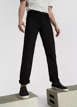 Прямые черные джинсы, Черный