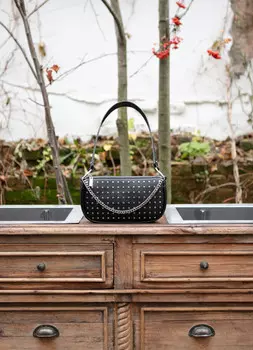 Сумка c заклёпками, Черный