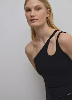 Укороченный асимметричный топ, Черный