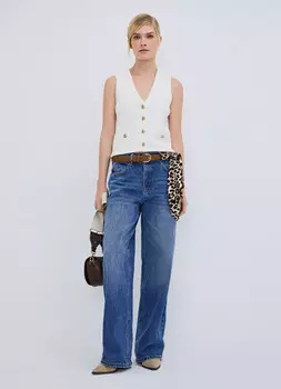 Вязаный жилет на пуговицах, Белый