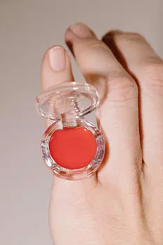 Кольцо-бальзам для губ Amuse Ring Lip Balm [02 Strawberry Jam Ring] 0,9g