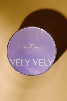 Кушон с сияющем финишем Vely Vely Aura Glow Cushion #23 Natural SPF 50 PA +++ 15g