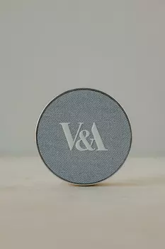 Кушон со стойким покрытием Матовый [01 Светлая слоновая кость] (Джинсовая версия) V&A Long-Wear Cushion Foundation Matte [01 Fair Ivory]15g (Denim Edition)