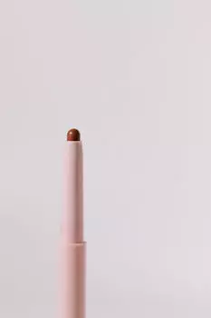 Матовый карандаш для губ MAD PEACH Oversized Fit Lip Pencil [01 Nude Brick] 9,6g