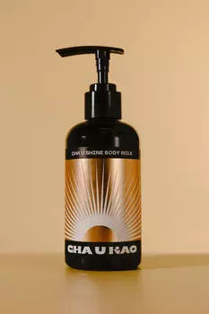 Молочко-шиммер для тела CHA U KAO SHINE BODY MILK 200 мл