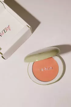 Нежные кремовые румяна Freshian Egg Like Cream Blush Vegan [01 Fuzzy] 6,5g