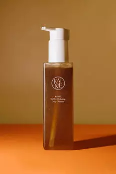Нежный гель для ежедневного очищения Kaine Kombu Hydrating Daily Cleanser 155g
