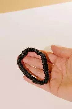 Шелковая резинка для волос XS - Черная Assoro