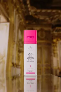 Сыворотка для лица с кислотами Drunk Elephant T.L.C. Framboos™ Glycolic Resurfacing Night Serum 30ml