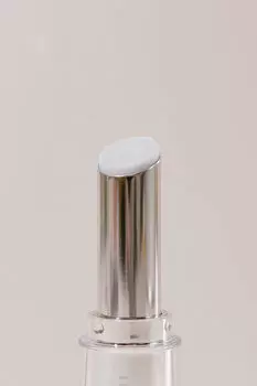 Тающий стик-хайлайтер "Вега" MAD PEACH Milky Way Highlighter Stick [03 Vega] 3,4g