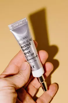 Точечный крем для борьбы с воспалениями VT Garlic AC Riddle Shot Spot Cream 15ml