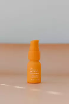 Укрепляющая, "молочковая" сыворотка с витамином С 20% ALLIES OF SKIN 20% Vitamin C Brighten + Firm Serum 8ml