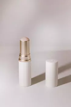 Универсальный сияющий стик для лица hince True Dimension Radiance Balm [TP001 Clear] 10g