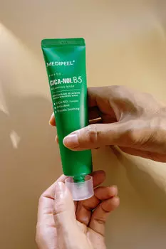 Успокаивающая маска-пленка с центеллой MEDI-PEEL Phyto Cica-Nol B5 Calming Vegan Wrapping Mask 70 ml