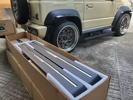 Автоматические боковые подножки, пороги для Suzuki Jimny 2019 -