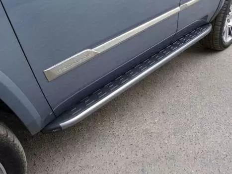 Боковые подножки, пороги алюминиевые с пластиковой накладкой (карбон серые, длина 1920 мм) Компания ТСС CADESC15-14GR Cadillac Escalade 2015
