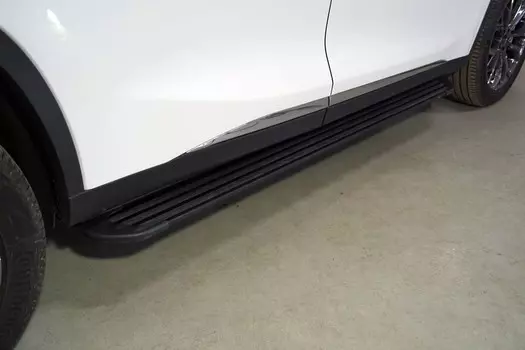 Боковые подножки, пороги алюминиевые "Slim Line Black" (длина 1820 мм) Компания ТСС CHEREXETXL20-26B для CHERYEXEED TXL 2020-
