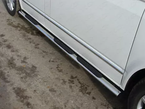 Боковые подножки, пороги овальные с накладкой 75х42 мм Компания ТСС VWCARAV17-29 Volkswagen T6 Caravelle 2015-