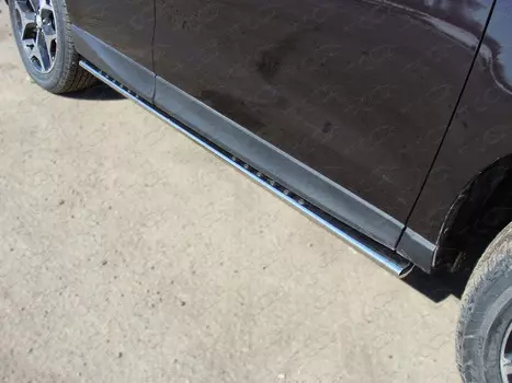 Боковые подножки, пороги овальные с проступью 75х42 мм Компания ТСС SUBFOR13-07 Subaru Forester 2013 - 2015