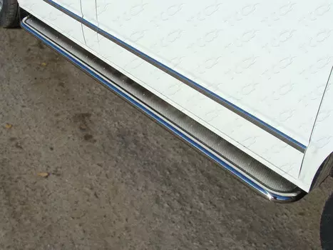 Боковые подножки, пороги с площадкой 42,4 мм (нержавеющая сталь) Компания ТСС VWMULT13-11 Volkswagen T5 Multivan 2003 - 2015