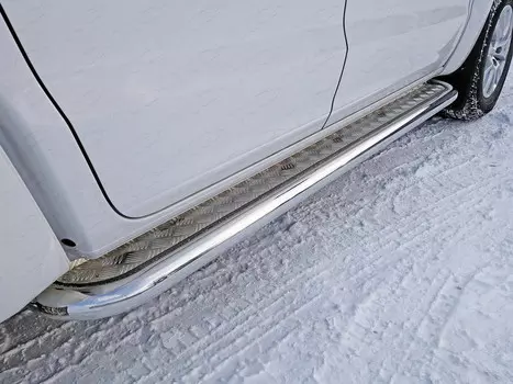 Боковые подножки, пороги с площадкой 60,3 мм Компания ТСС VWAMAR17-26 Volkswagen Amarok 2016-