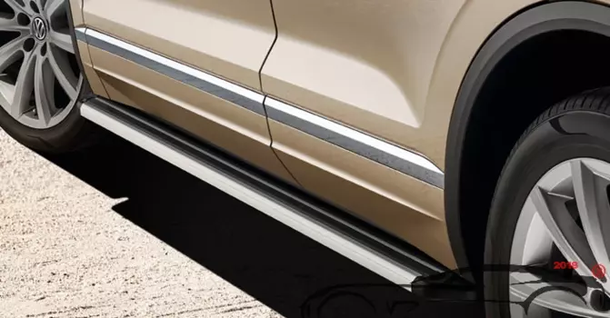 Боковые подножки, пороги (серебристый, черный) VAG 761071691 для Volkswagen Touareg 2018 -