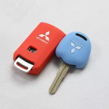 Чехол для ключа силиконовый (красный) для Mitsubishi Outlander (3G) 2012 -, рест. 2014 -, рест. 2 2015-