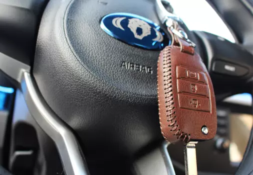 Чехол кожаный (черный) для выкидного ключа для KIA RIO 2017 -