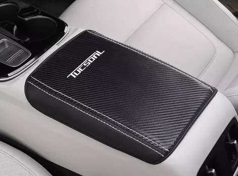 Чехол на подлокотник (карбоновый) Point Bin PNT00381 для Hyundai Tucson (4G) 2021-