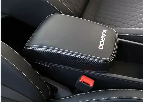 Чехол на подлокотник (кожа, черный, коричневый) Skoda Karoq 2020 (Шкода Карок)
