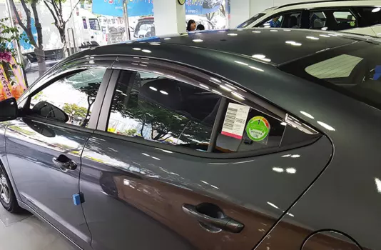 Дефлекторы на окна хромированные для Hyundai Elantra 2016 -