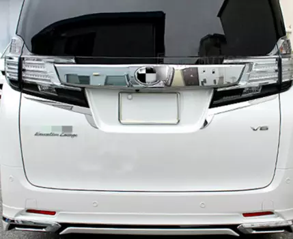 Декоративная накладка на дверь багажника (хром) для Toyota Alphard 2015 -