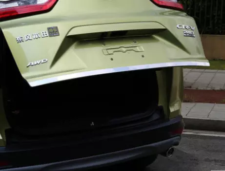 Декоративная накладка на крышку багажника (хром) для Honda CRV 2017 -